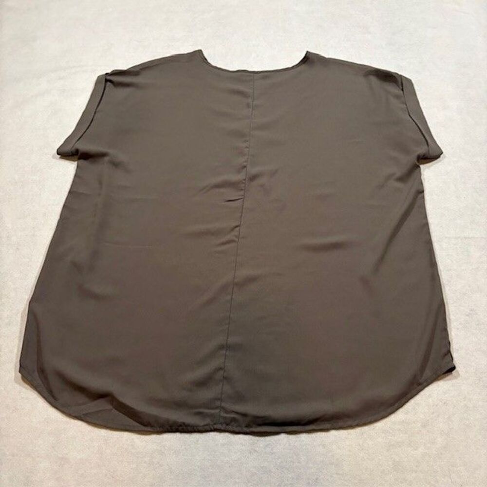 Zenana Outfitters Gray Blouse Women’s 2X Short Sleeve Round Neck Flowy Top - Picture 8 of 8